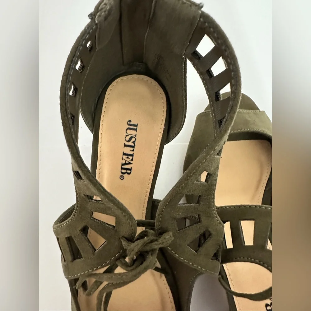 JustFab Deanna Olive Green Cutout Peep Toe Wedge Sandals Size 8.5